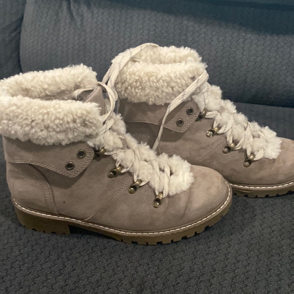 👟 3/$10 - Boots